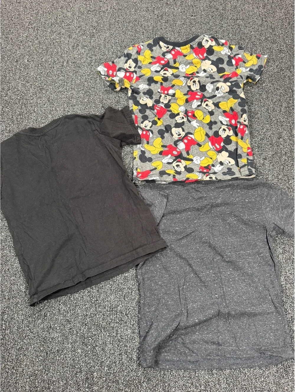 Bundle 5T T-Shirts Star Wars, Mickey Mouse, Rolling Stones